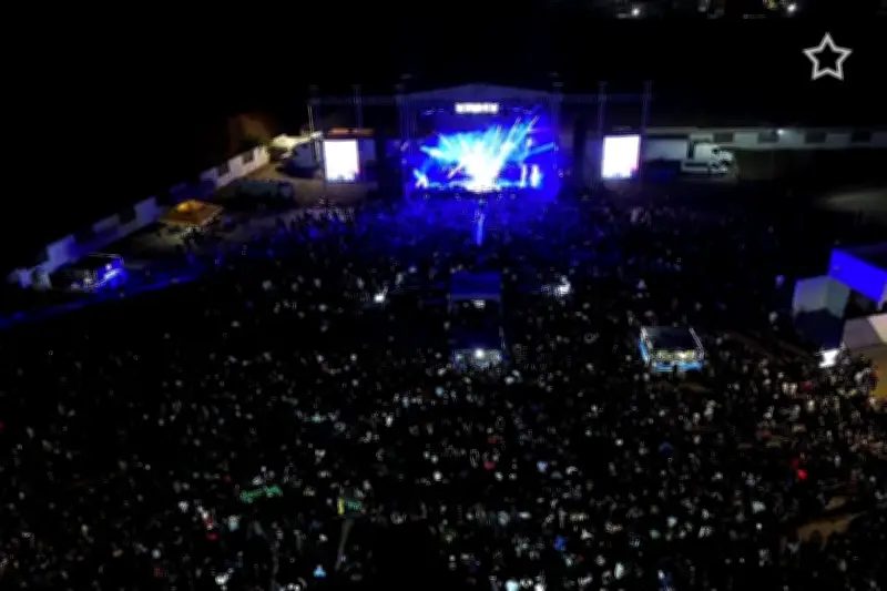 Miles de asistentes vibraron con Pancho Barraza en Mazatlán