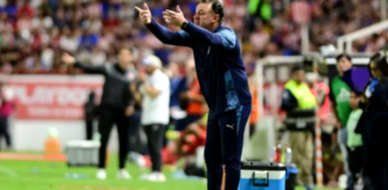 Milito defiende la ofensiva de Chivas tras empate sin goles que los acerca al récord histórico