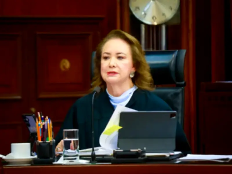 Ministra Esquivel critica omisión legislativa sobre congelamiento de cuentas en SCJN