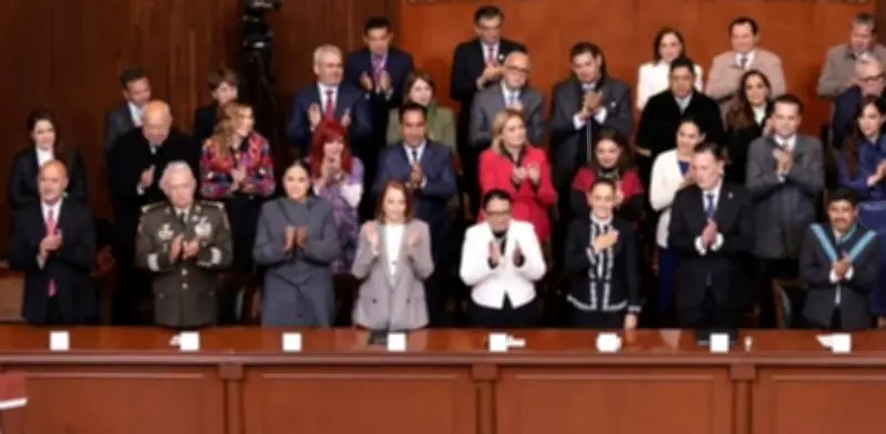 Montiel destaca avances sociales en aniversario constitucional junto a Sheinbaum