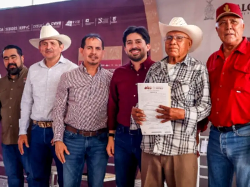 Más de 800 familias en El Fuerte, Sinaloa, reciben títulos de propiedad tras años de espera