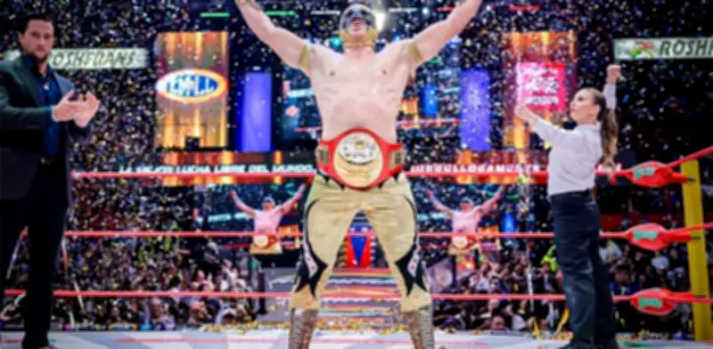 Máscara Dorada es bicampeón universal del CMLL en 70 aniversario