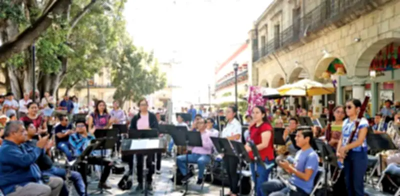 Músicos de Oaxaca protestan en concierto por salarios y regulación de contratos