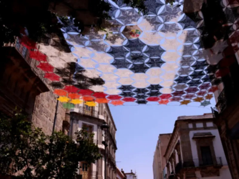 Mural aéreo de rafia de Etzatlán transforma el Centro Histórico de Guadalajara