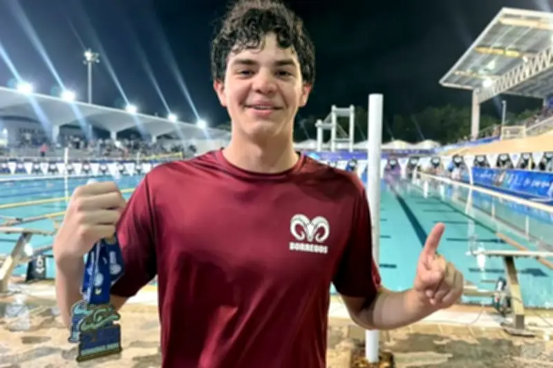 Nadador regiomontano representará a México en competencia internacional en Canadá