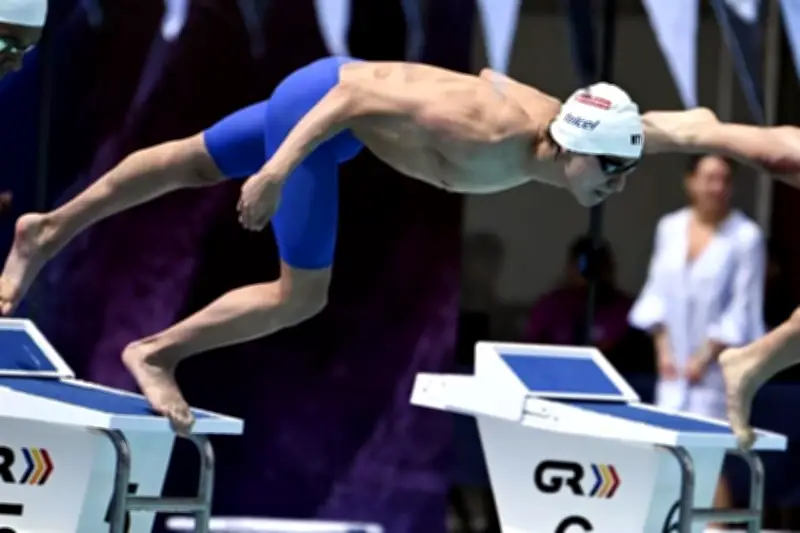 Nadador regiomontano se consolida en la élite nacional del deporte acuático