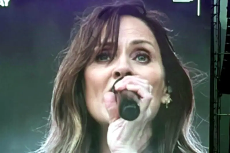 Natalie Imbruglia revive sus éxitos en el festival Machaca de Monterrey