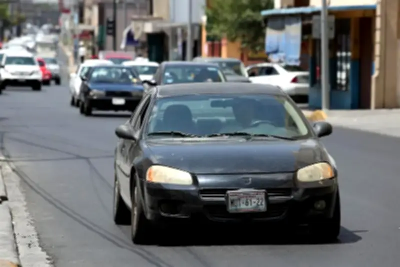 Nuevo León aprueba permiso para que vehículos foráneos circulen en el estado