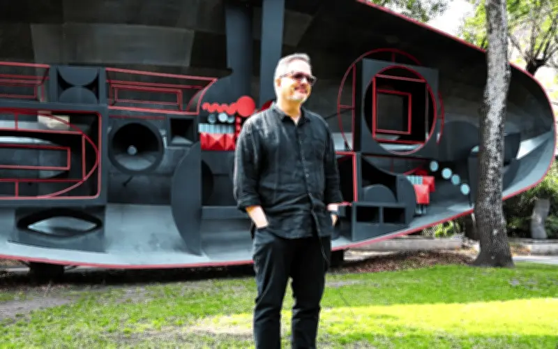 Obra de Rafael Lozano-Hemmer transforma latidos en luz en el Balloon Museum de Madrid