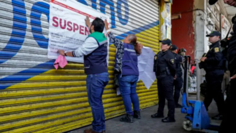 Operativo en Central de Abasto de CDMX decomisa 50 toneladas de mercancía ilegal valuada en millones