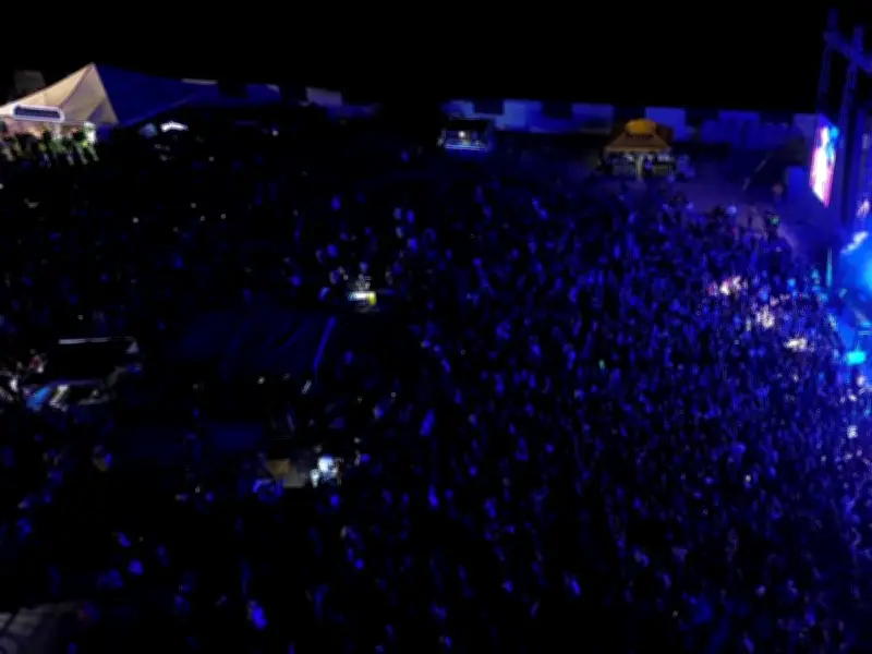 Pancho Barraza brilla en Mazatlán ante miles en la Semana Internacional de la Moto