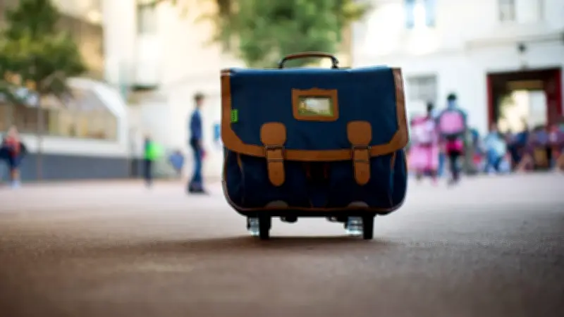 París suspende a 31 monitores por presuntos abusos sexuales a niños; alcalde anuncia plan millonario