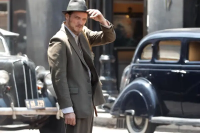 Pedro Pascal transforma la Ciudad de México en el Hollywood de los años 30