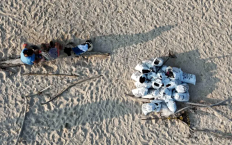 Pemex destituye a tres funcionarios por ocultar derrame petrolero en el Golfo de México