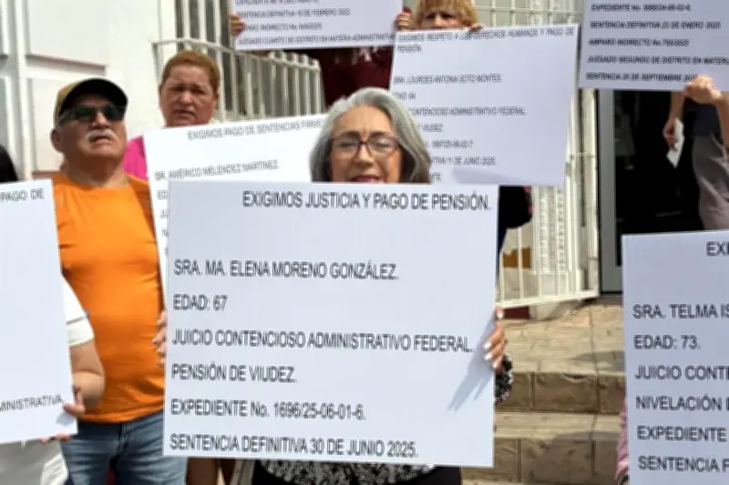 Pensionados exigen pago inmediato de prestaciones al ISSSTE en protesta nacional