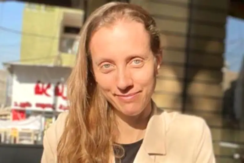 Periodista estadounidense liberada tras secuestro en Irak tras 15 meses de cautiverio