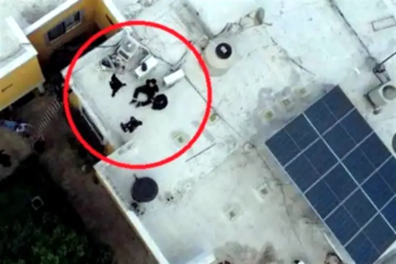 Persiguen con dron a ladrón que huía por azoteas en Nuevo León