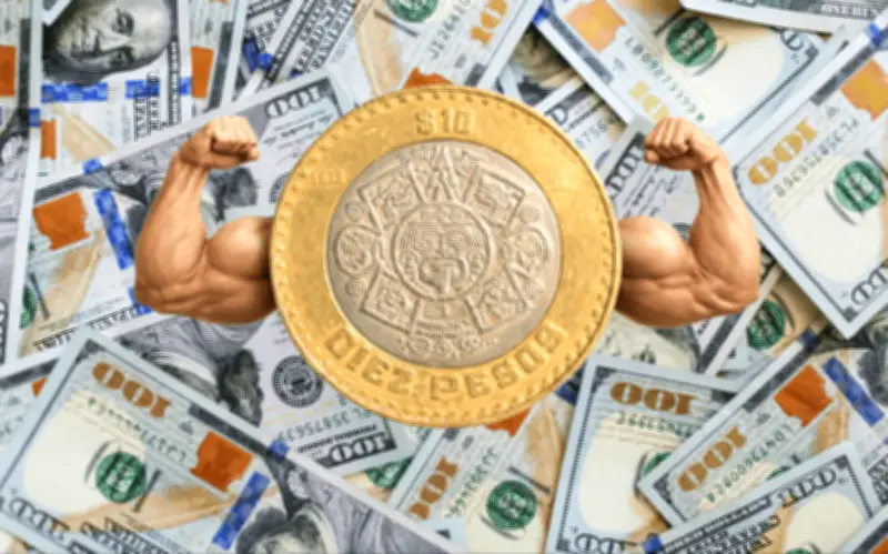 Peso mexicano se fortalece frente al dólar en jornada de tensión geopolítica global