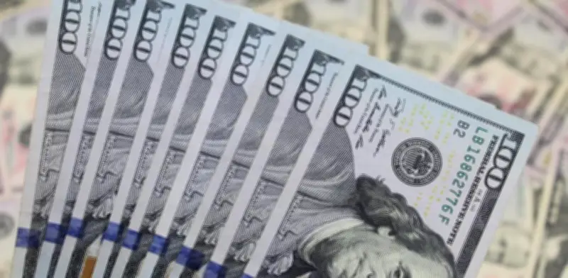 Peso mexicano se fortalece tras tregua entre EU e Irán; dólar cotiza en $17.36