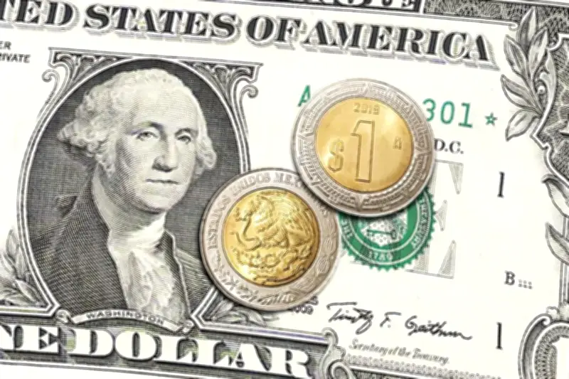 Peso y Bolsa Mexicana avanzan alineados con optimismo global