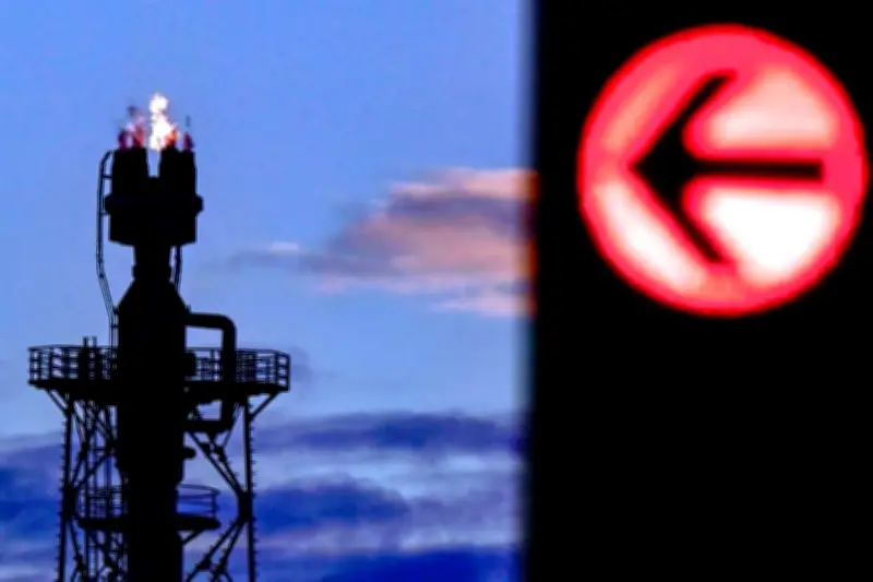 Petróleo Brent cae más de 3% y WTI baja 1.6% en cierre semanal