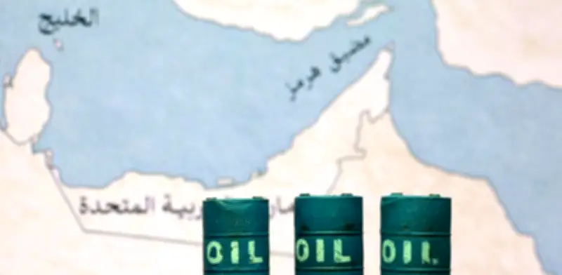 Petróleo se desploma bajo los 100 dólares tras tregua entre Estados Unidos e Irán
