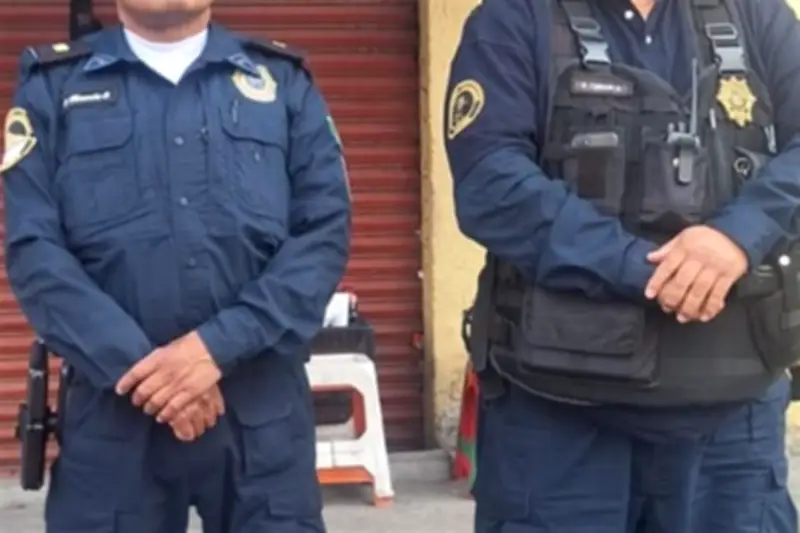 Plantean destitución de policías por robo a automovilista en la Ciudad de México