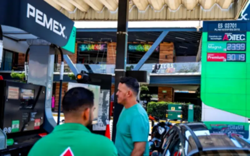 Precios de Combustibles en Jalisco Superan los 30 Pesos por Litro, Transportistas Piden Apoyo