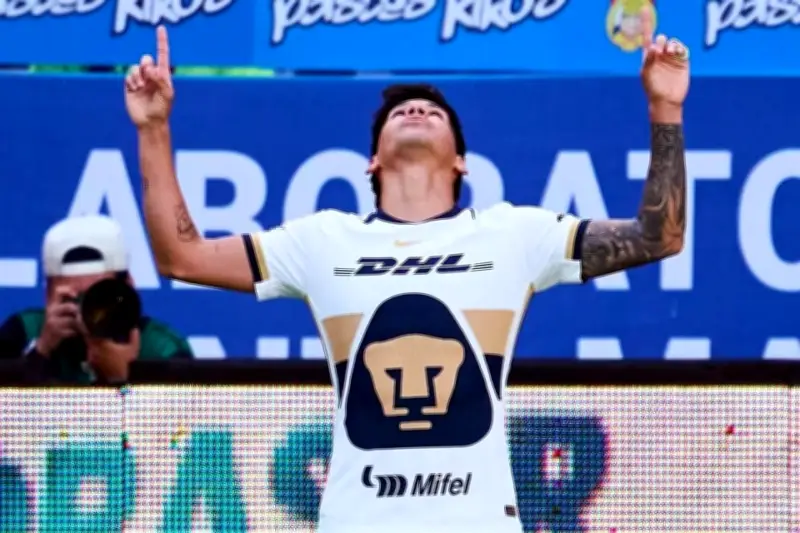Pumas vence a Pachuca y se acerca al liderato del torneo
