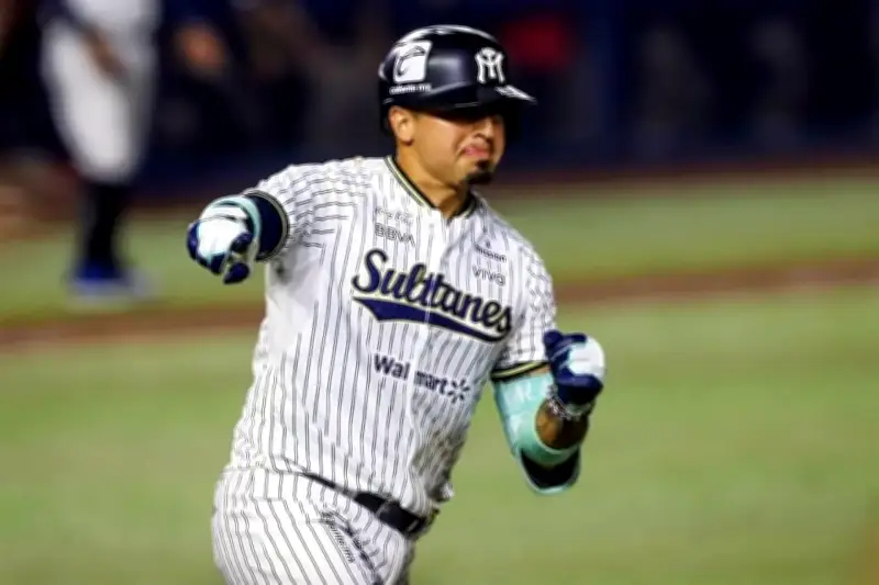 Ramiro Peña lidera a Sultanes hacia la victoria en la Liga Mexicana de Béisbol