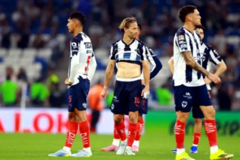 Rayados enfrenta crisis deportiva y sanitaria antes del clásico