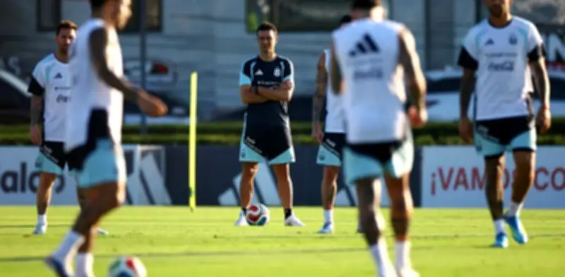 Real Madrid contacta a Lionel Scaloni para dirigir tras Mundial 2026