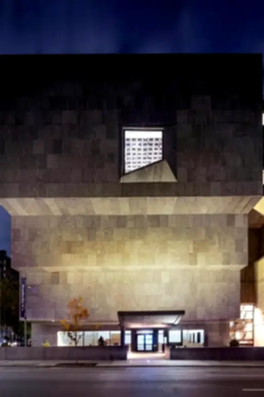 Reconocen intervención en el edificio Breuer del Met