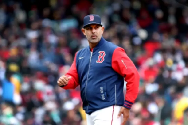 Red Sox despiden a Alex Cora por mal inicio en MLB