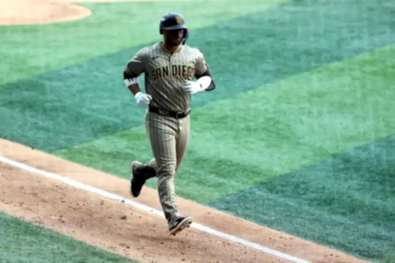 Remontan Padres y toman ventaja en Mexico City Series