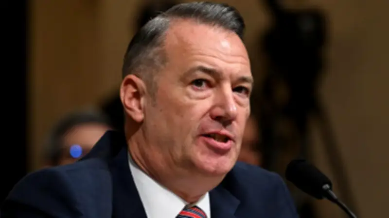 Renuncia Todd Lyons del ICE tras polémicas por redadas migratorias en EE.UU.