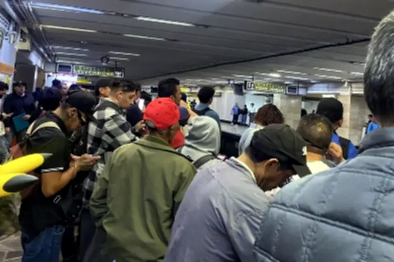 Reportan demoras significativas en la Línea 3 del Metro de la Ciudad de México