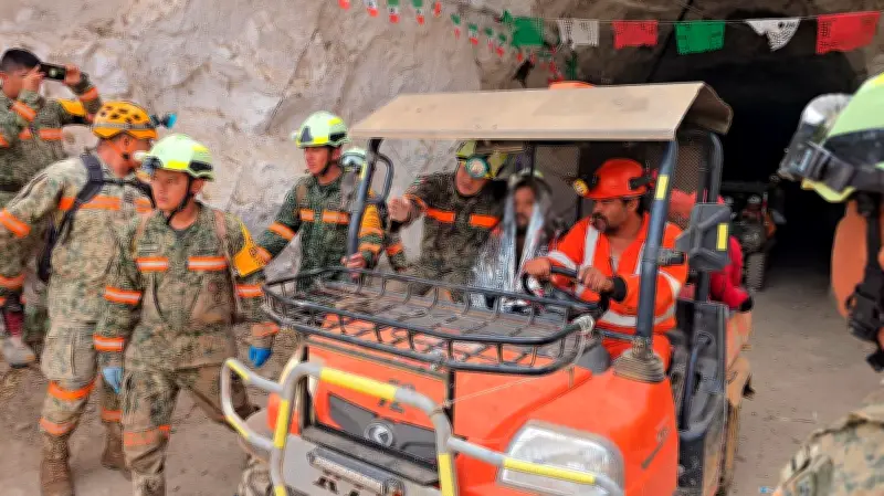 Rescatan a minero duranguense tras 14 días atrapado en colapso de mina en Sinaloa