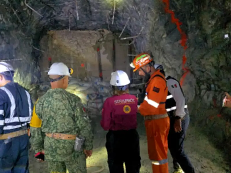 Rescate en Mina Santa Fe: 353 elementos trabajan sin descanso por 3 mineros atrapados