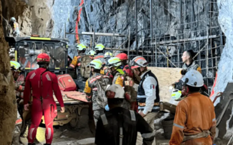 Rescate en Sinaloa: Dos mineros sobreviven tras derrumbe en mina Santa Fe