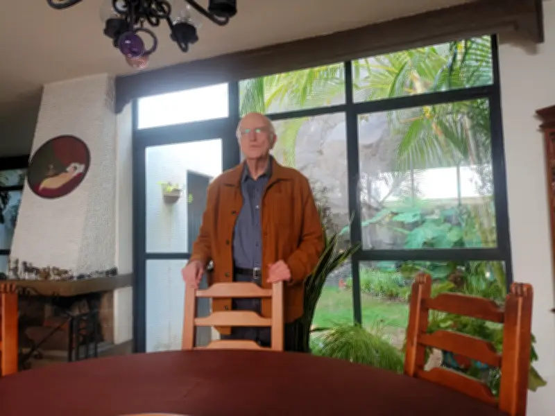 Roger Bartra reflexiona sobre 'El oficio de ser extranjero' en su nuevo libro autobiográfico