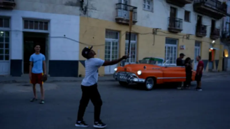 Rusia envía segundo buque petrolero a Cuba para sortear bloqueo estadounidense