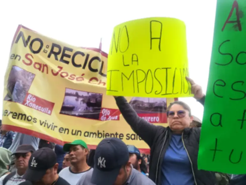 San José Chiapa: Habitantes protestan contra recicladora en evento de Sheinbaum