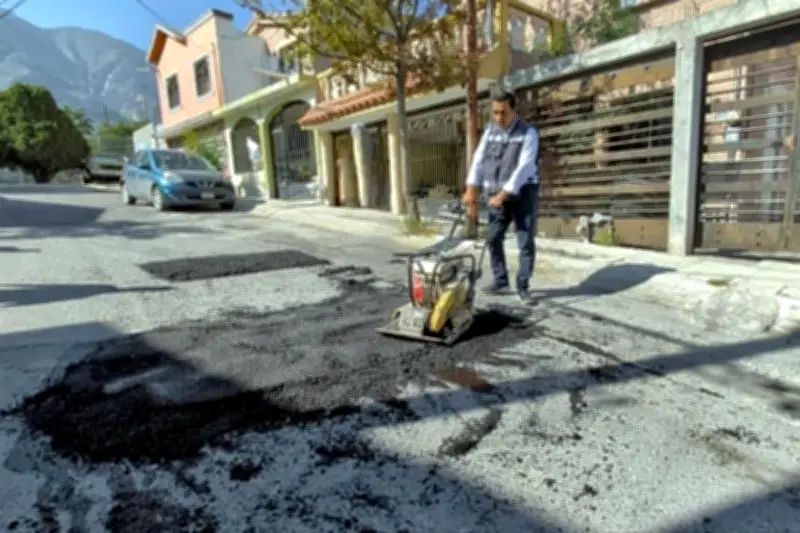 Santa Catarina anuncia rehabilitación de 2,000 baches en el primer trimestre del año