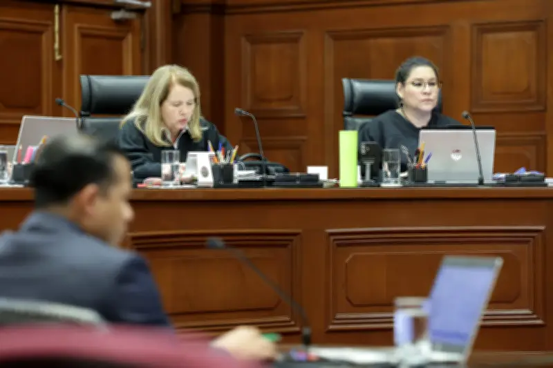 SCJN avala que UIF bloquee cuentas sin orden judicial; abandona criterio Medina Mora