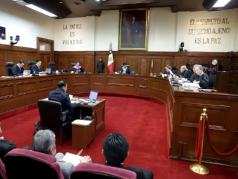 SCJN declara inconstitucional exclusión de lentes e implantes en IMSS