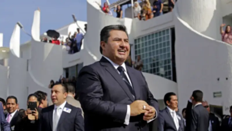 Segob suspende derechos ministeriales de Nassón Joaquín García, líder de La Luz del Mundo