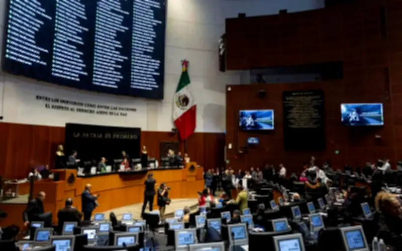 Senado aprueba reforma que reduce jornada laboral a 40 horas semanales de forma gradual