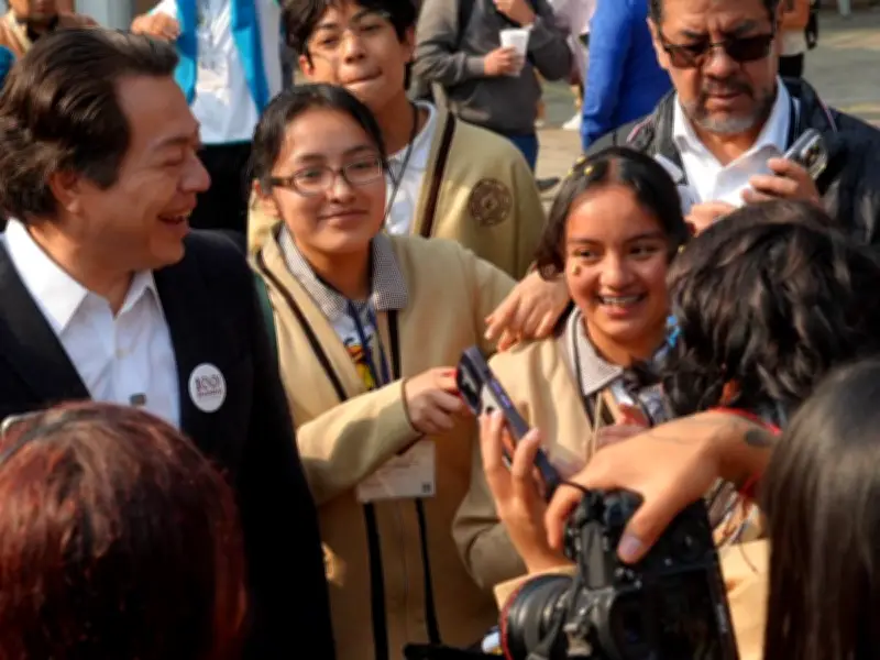 SEP inaugura exposición virtual sobre mujeres en la educación secundaria mexicana