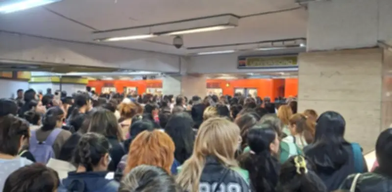 Servicio del Metro colapsa por protesta sindical: esperas de hasta 30 minutos